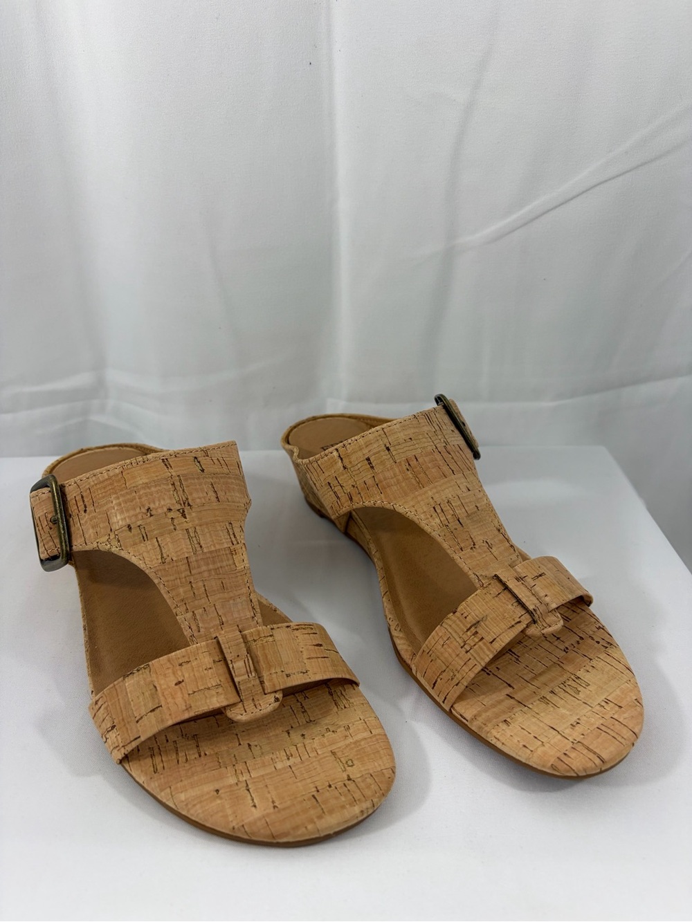 NWT Frye & Co Women's Size 6 Tan Cork Slide Sandals